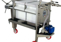 &Phi;ί&lambda;&tau;&rho;&alpha; &pi;&lambda;&alpha;&kappa;ώ&nu;